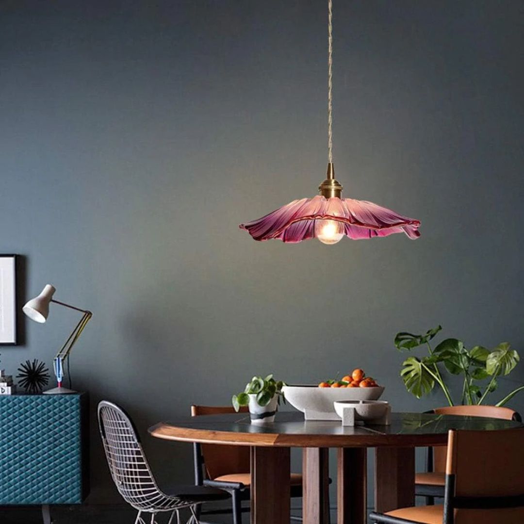 Glazen hanglamp met metalen fitting – Bonq