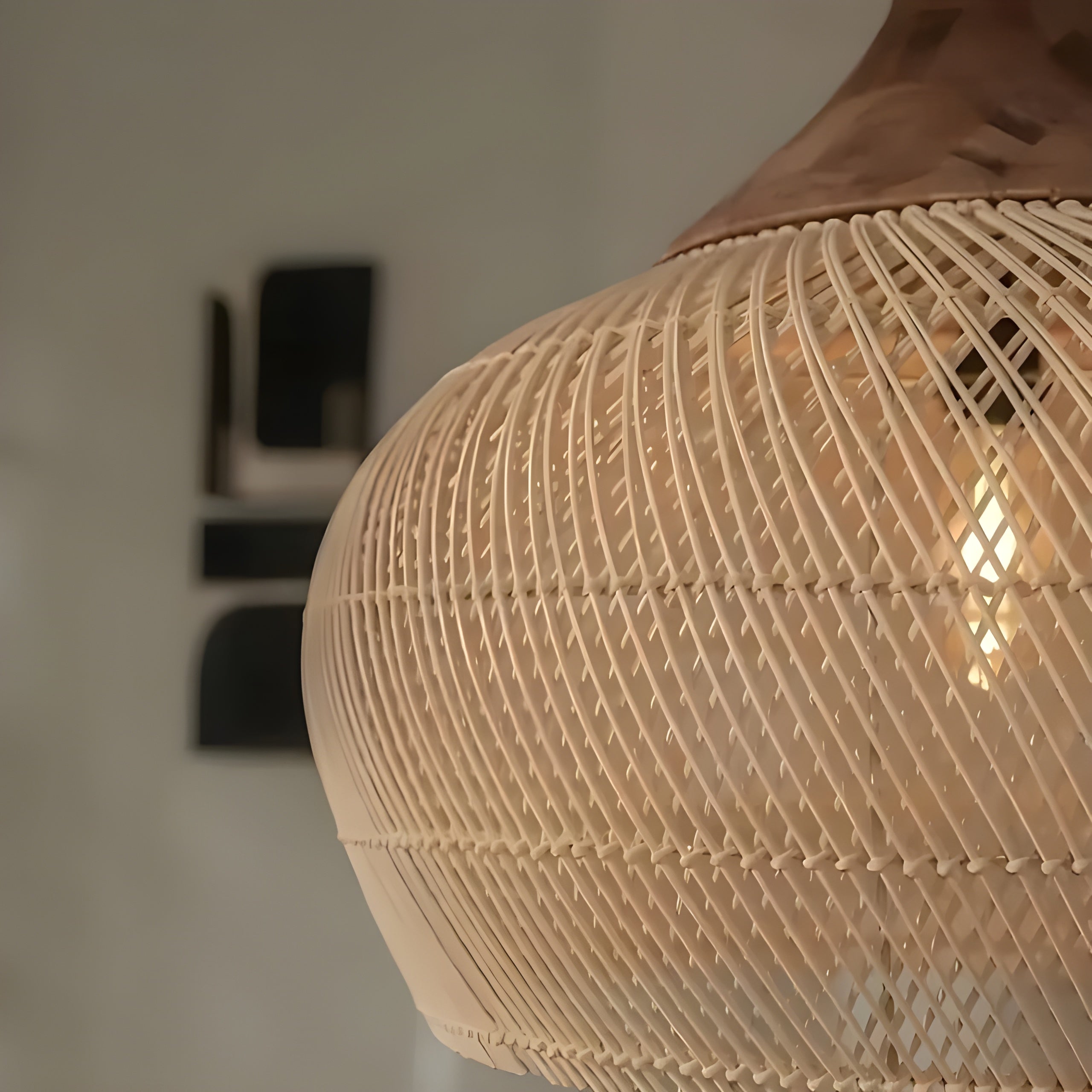 Naturalea Light – Handgemaakte Rotan Hanglamp met Warme Uitstraling