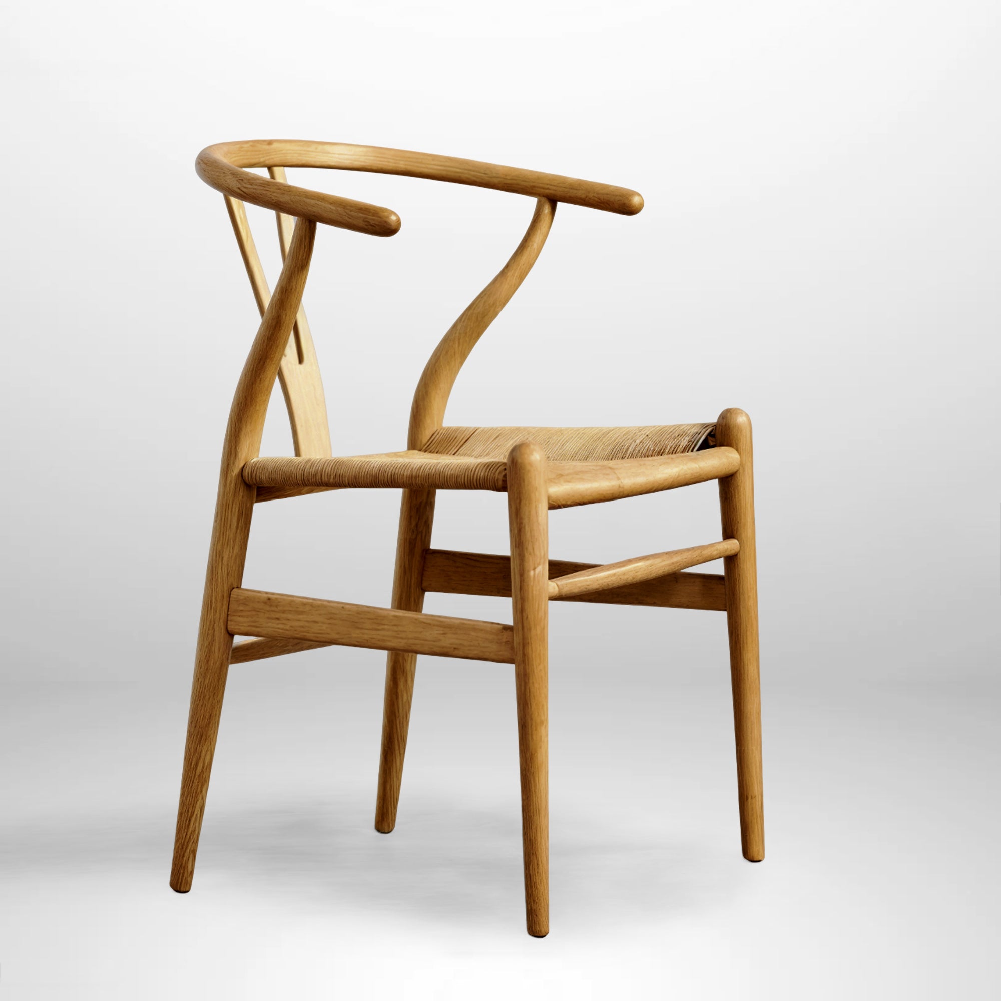 Chaville Chair – Klassieke Houten Stoel met Y-Rugleuning en Rotan Zitting