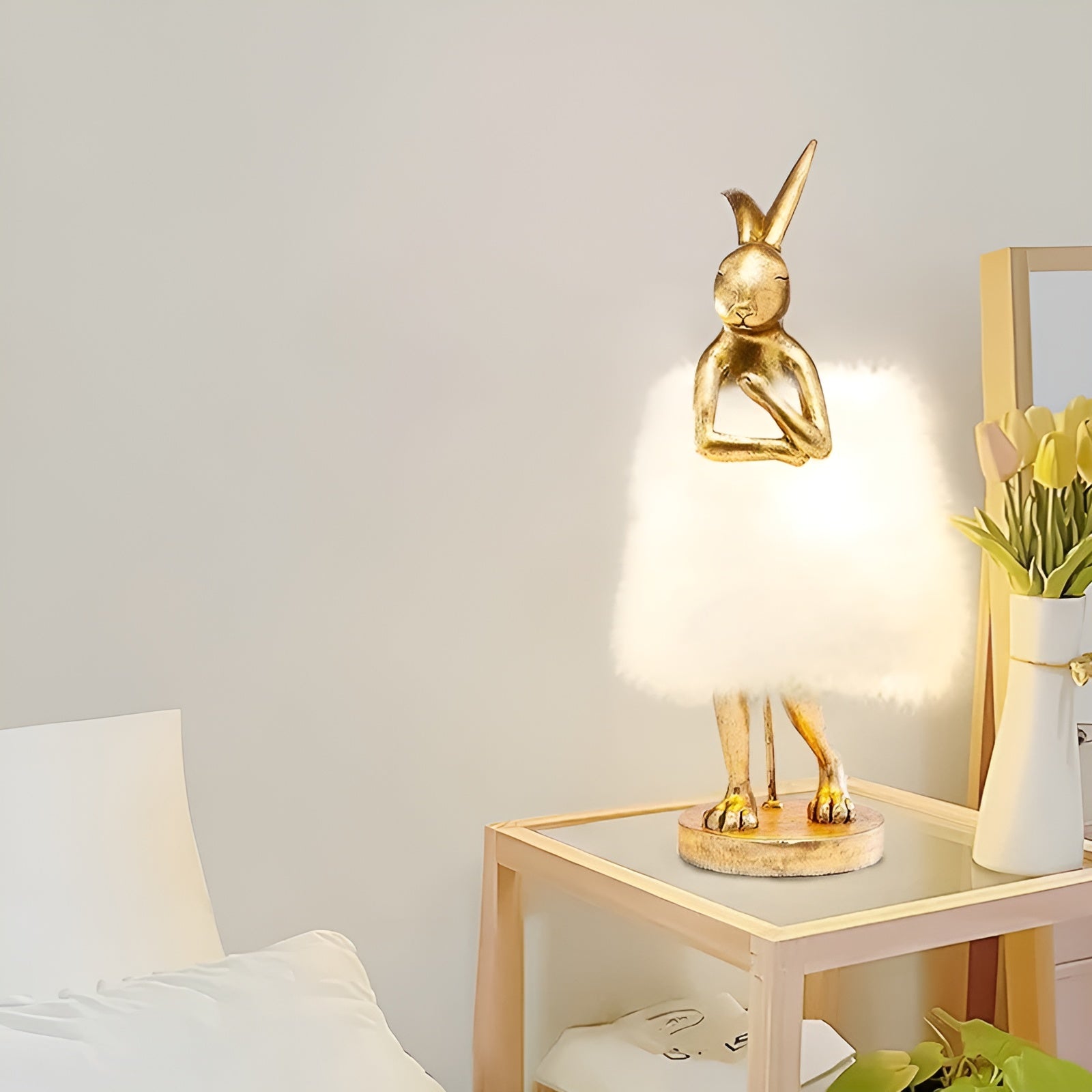 BunnyGlow – Speelse LED Tafellamp met Veeraccenten