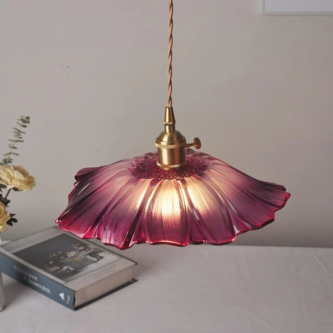 Glazen hanglamp met metalen fitting – Bonq