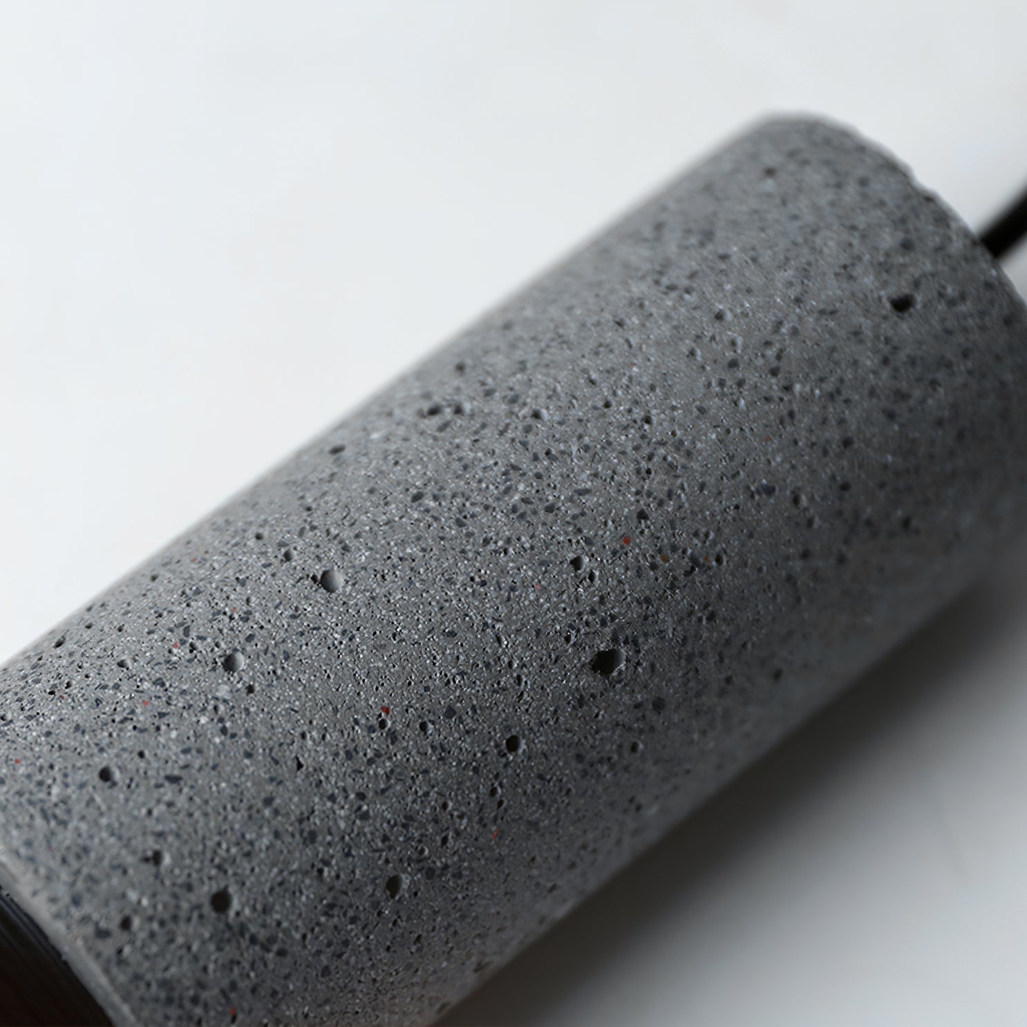 hanglamp van beton en metaal – Bonq