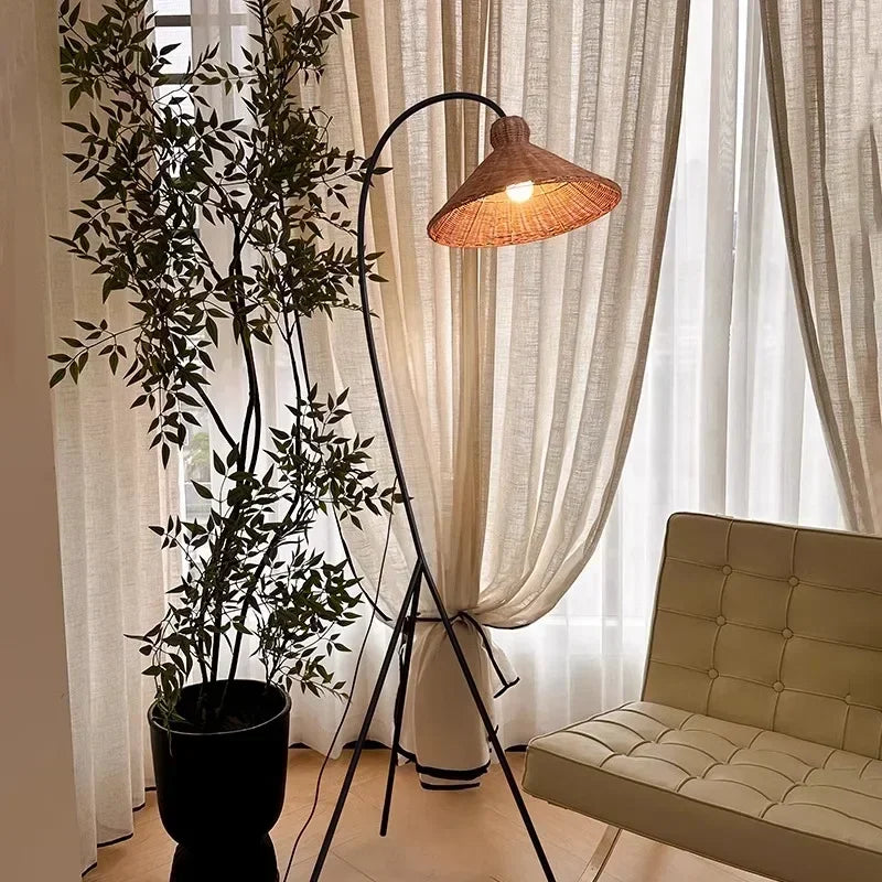 Elyra™ Minimalistische Rotan Vloerlamp