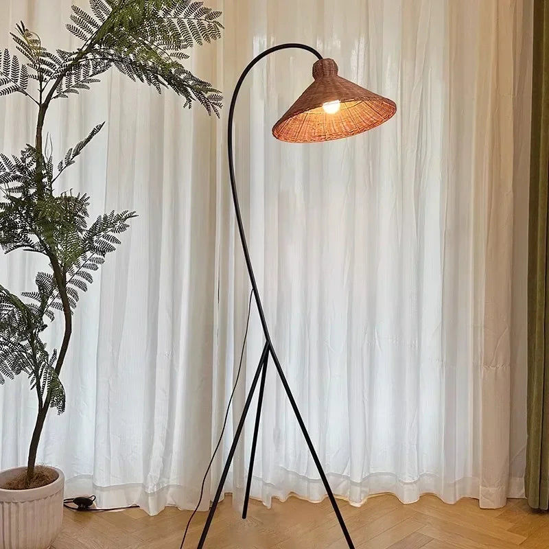 Elyra™ Minimalistische Rotan Vloerlamp