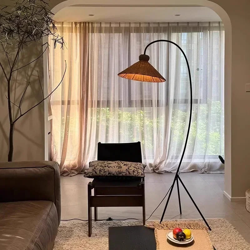 Elyra™ Minimalistische Rotan Vloerlamp