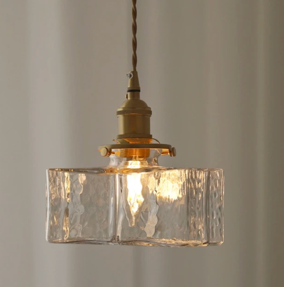 Hanglamp van glas met gouden snoer – Bonq
