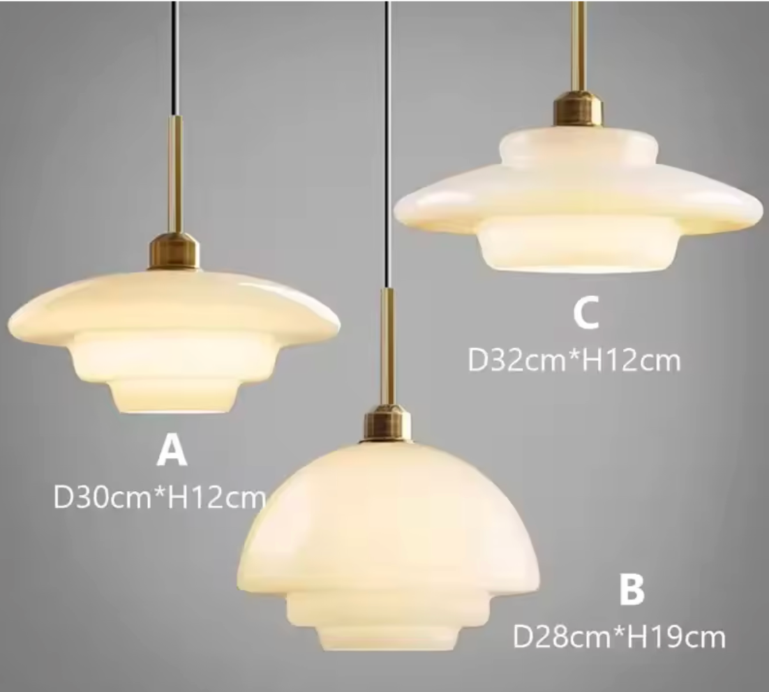 Hanglamp van wit glas en messing – Bonq