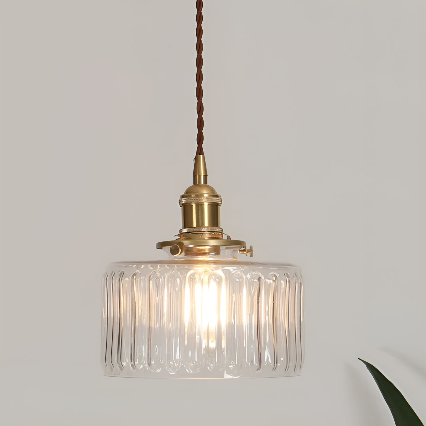 Aurivida Lamp – Elegante Glas Hanglamp met Koperen Accenten
