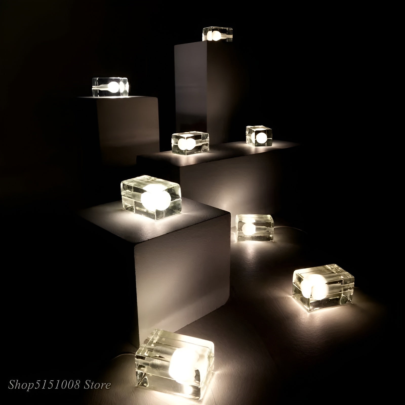 CrystalCube – Minimalistische LED Tafellamp