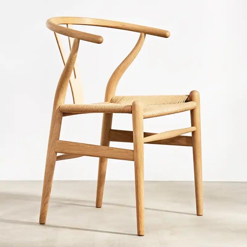 Chaville Chair – Klassieke Houten Stoel met Y-Rugleuning en Rotan Zitting