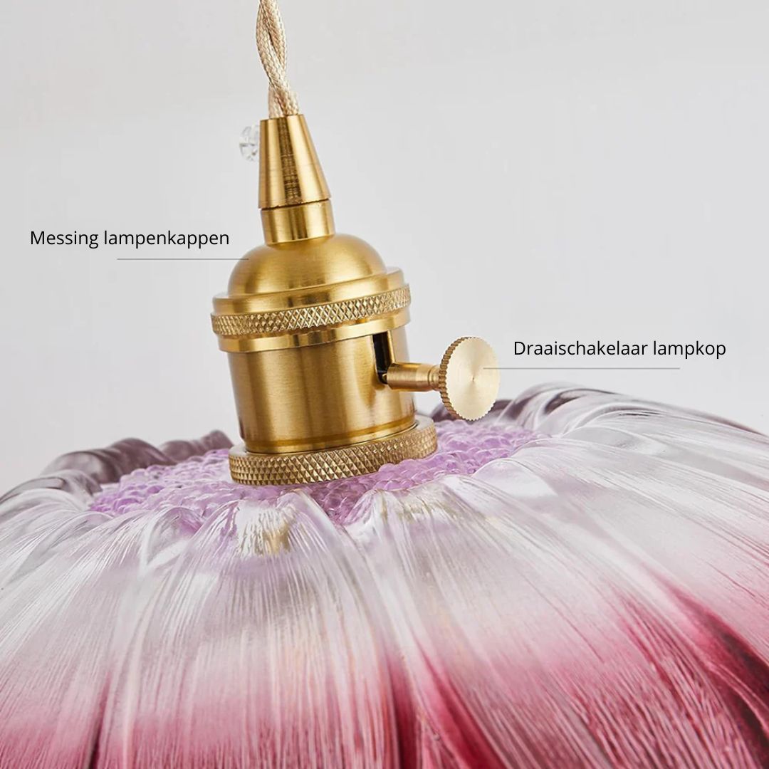 Glazen hanglamp met metalen fitting – Bonq