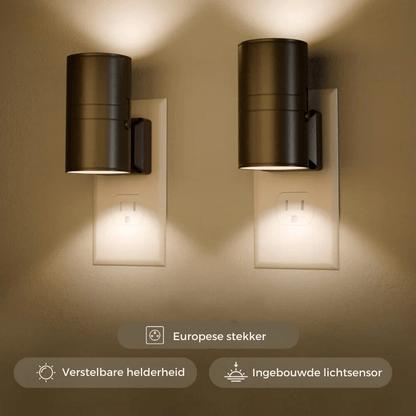 Wandlamp met lichtsensor en stopcontact – Bonq