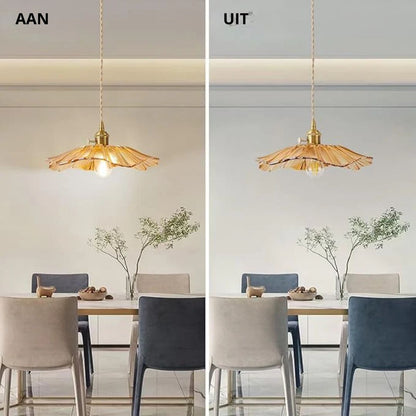 Glazen hanglamp met metalen fitting – Bonq