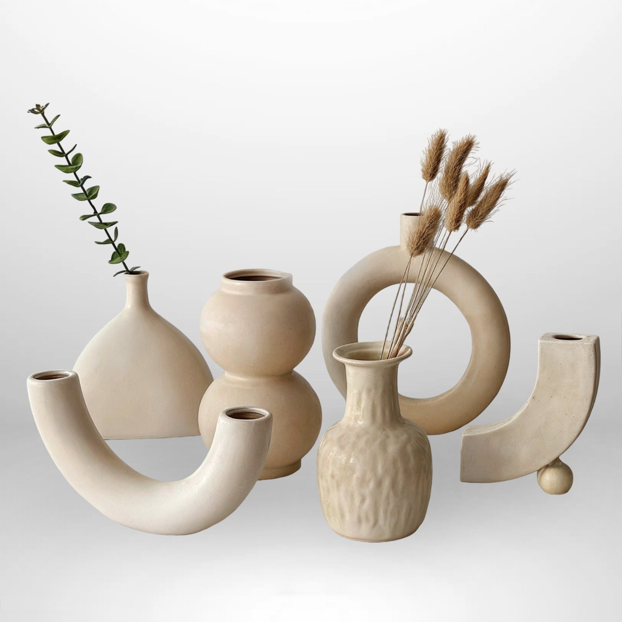 Solenne Vase – Minimalistische Keramische Vaas met Organische Vorm