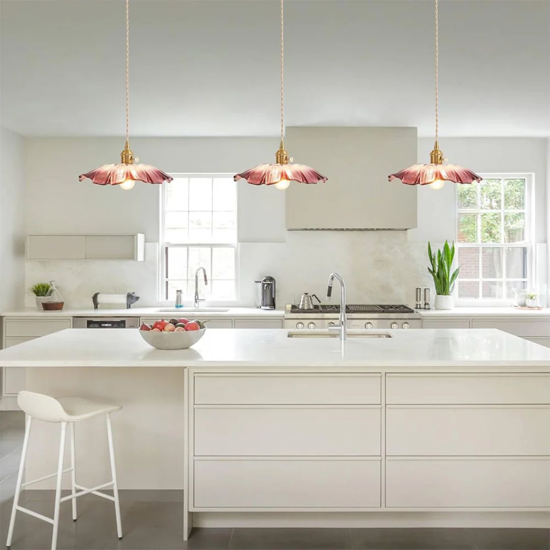 Glazen hanglamp met metalen fitting – Bonq