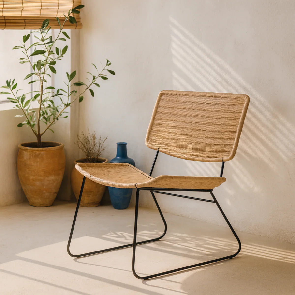 Aelora™ Rotin Stoel – Luchtig Design met Metaal
