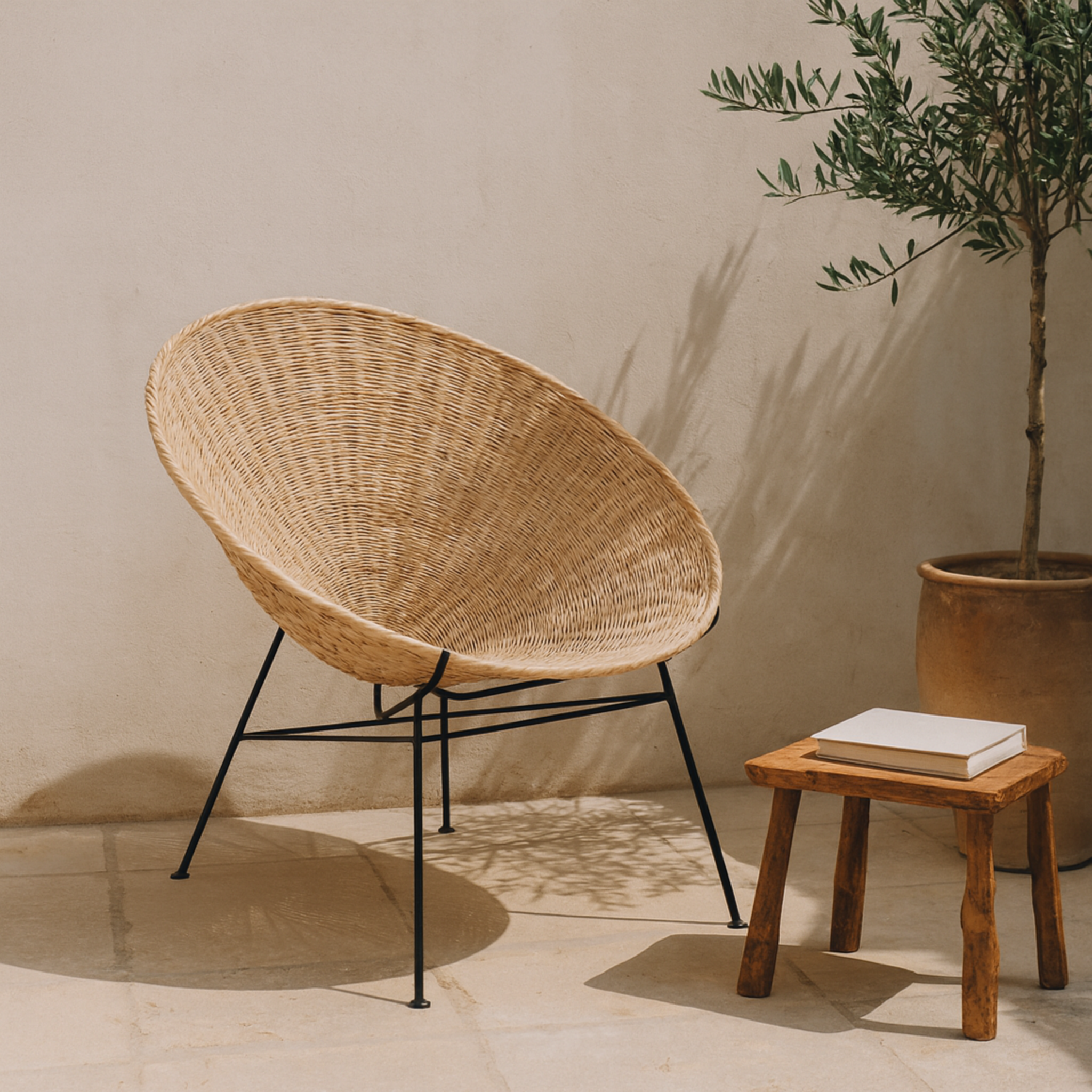 Nayora™ Rotin Stoel – Bohemian Chic met Metaal
