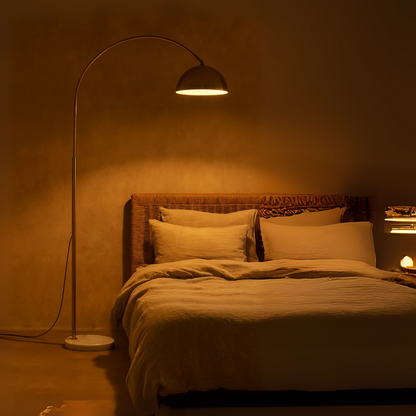 Aurora Arc Booglamp – Modern Design met Gouden Accent & LED