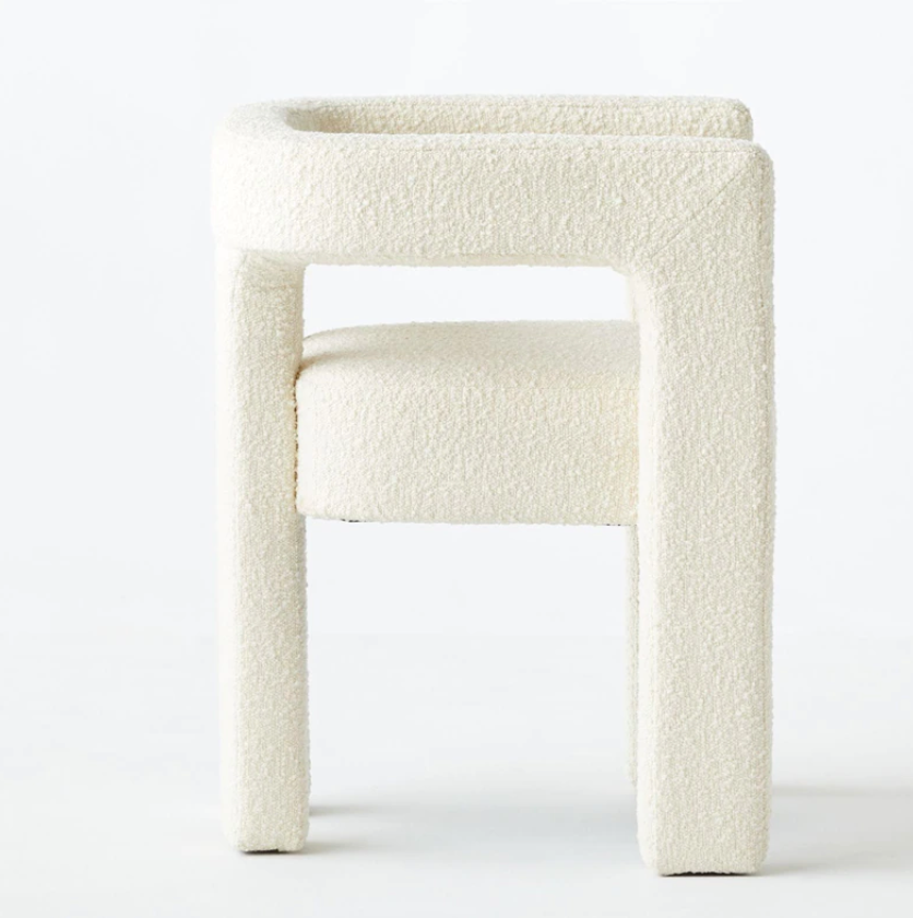 Lumière Chair – Moderne Bouclé Fauteuil met Omhullend Design