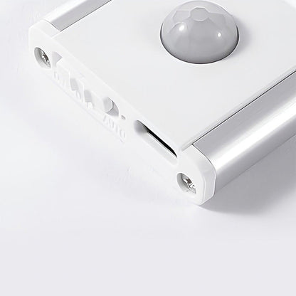 Oplaadbare wandlamp van ijzer met geïntegreerde LED – Bonq