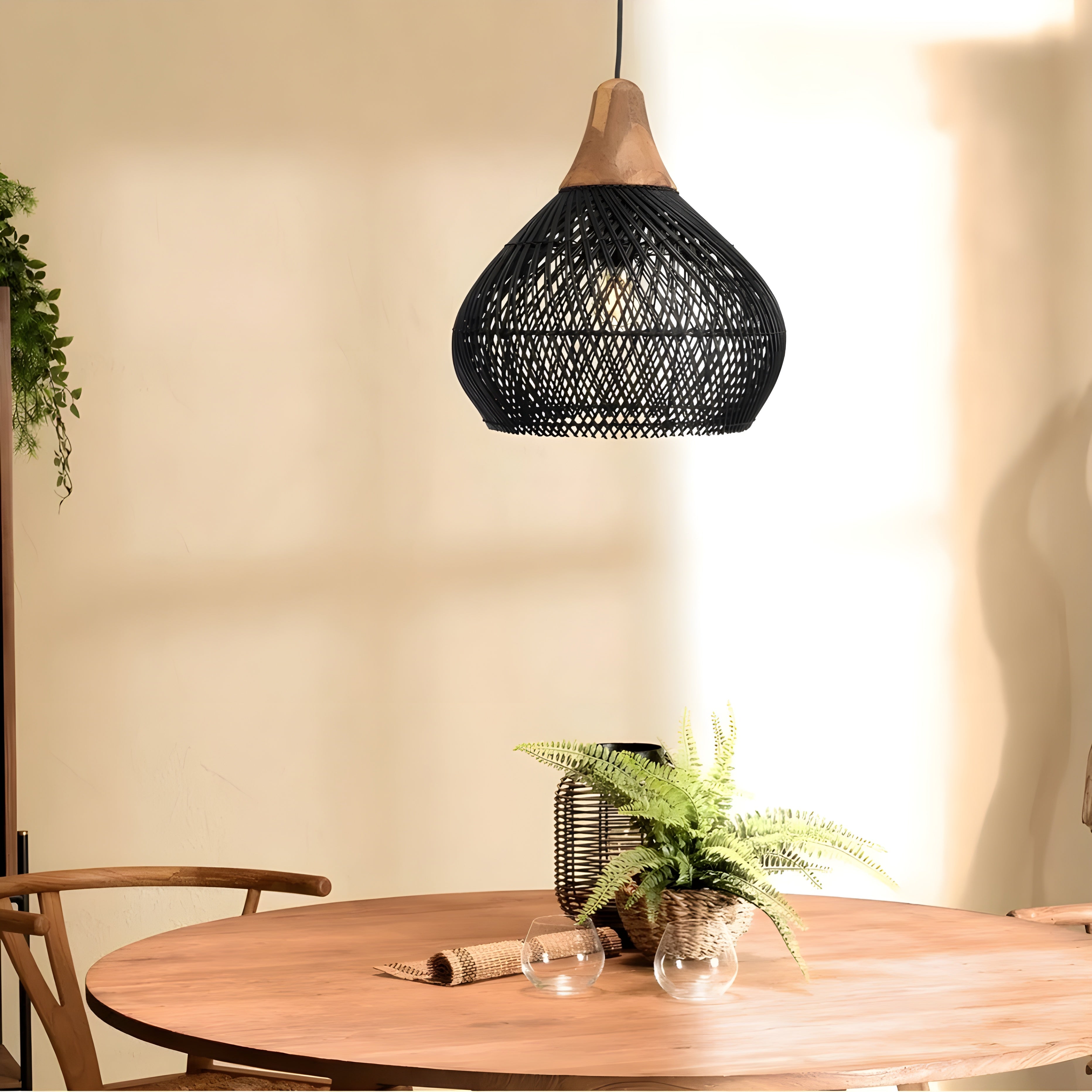Naturalea Light – Handgemaakte Rotan Hanglamp met Warme Uitstraling
