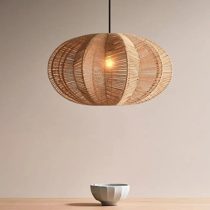 Hanglamp van vlechtwerk en ijzer – Bonq