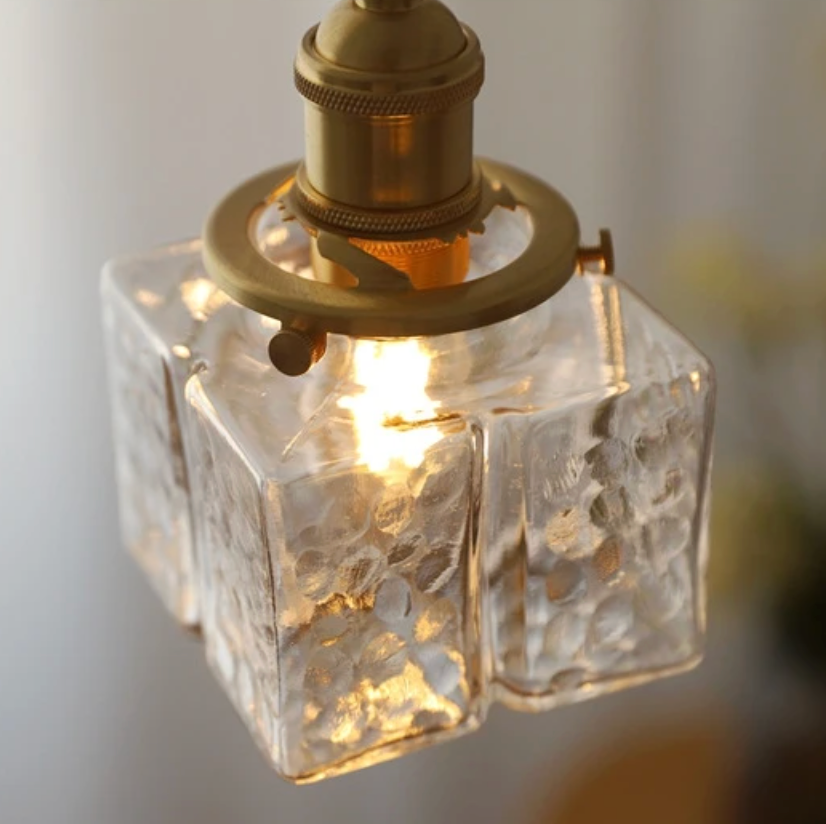Hanglamp van glas met gouden snoer – Bonq