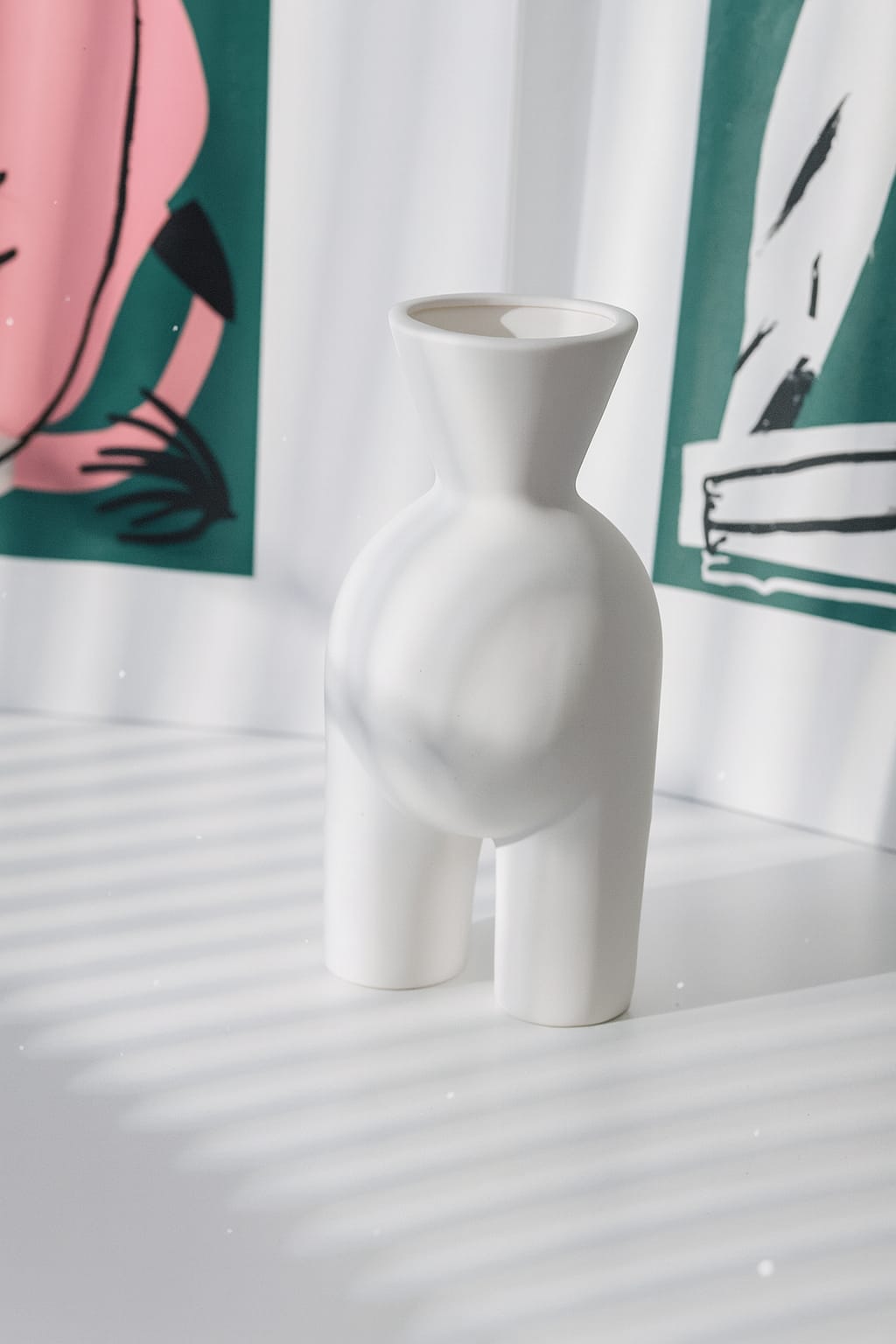 Helora – Sculpturale Human Vaas in Keramiek