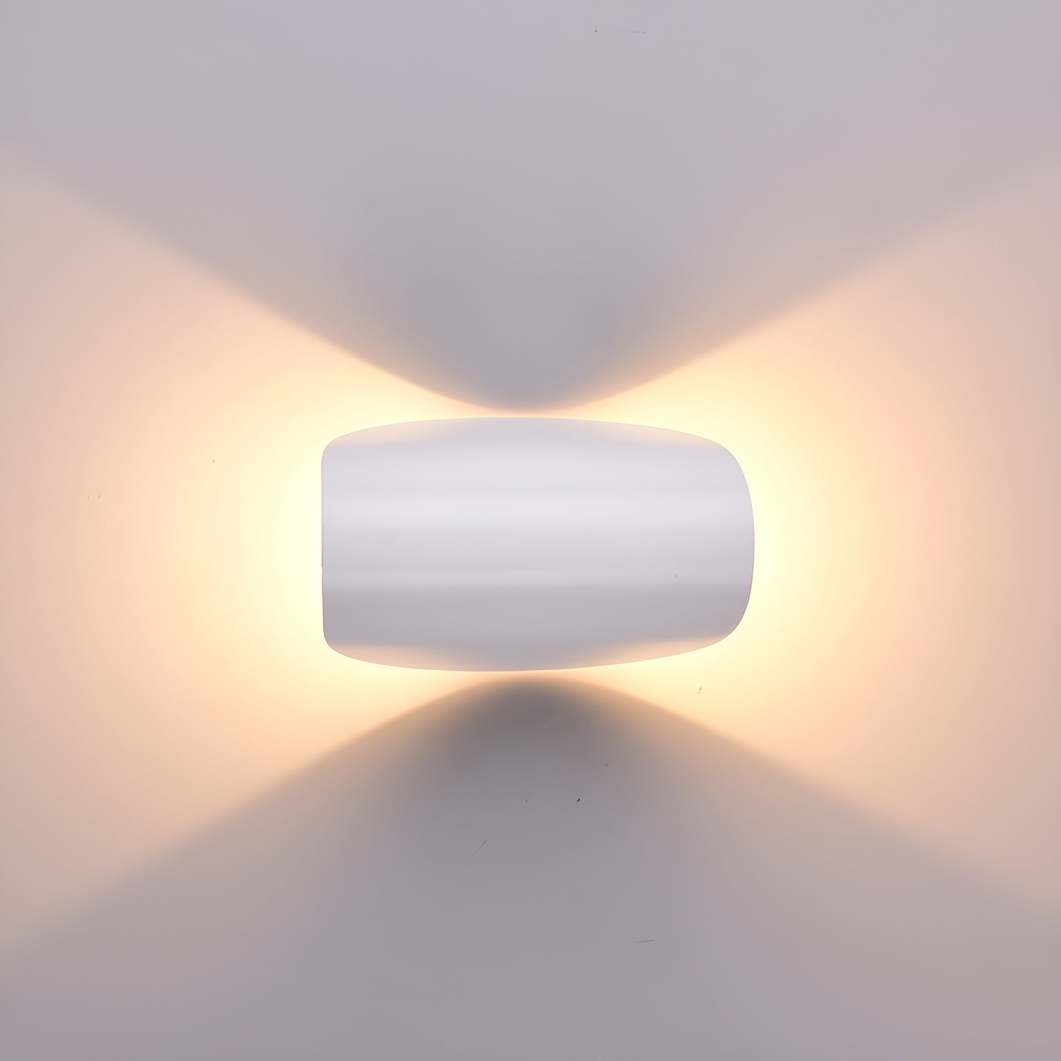 Elyndra – Verstelbare Wandlamp met Sculpturale Vorm