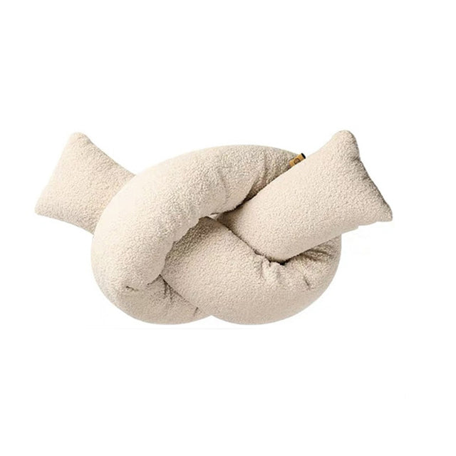 Knot Bouclé Cushion – Modern Sierkussen in Sculpturale Vorm