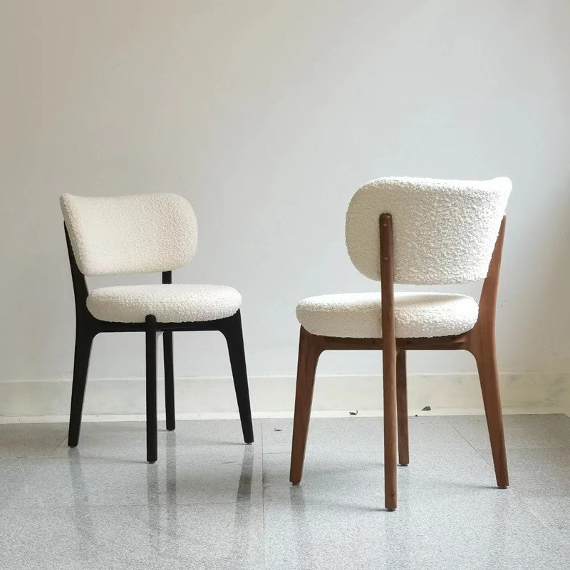 Marivelle Chair – Luxe Bouclé Stoel met Massief Houten Frame