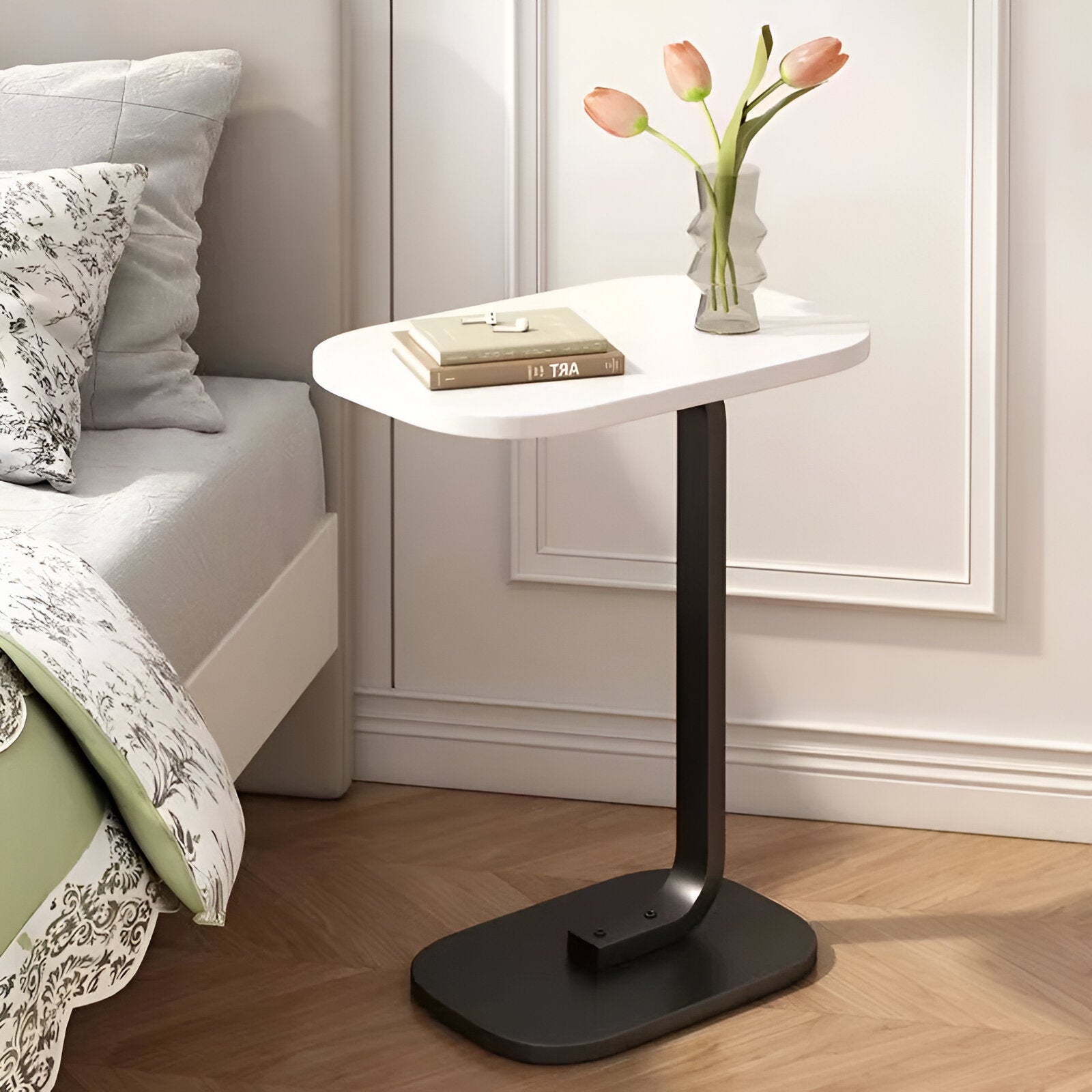 FormaC Side Table – Minimalistisch C-vormig Bijzettafeltje