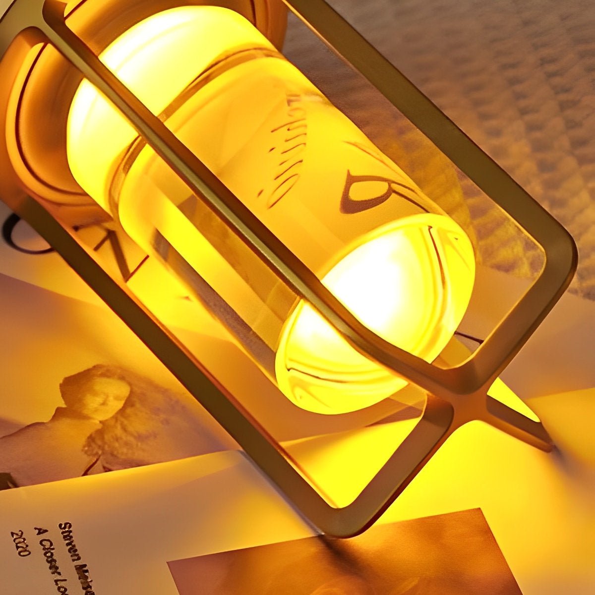 tafellamp van aluminium en acryl – Bonq